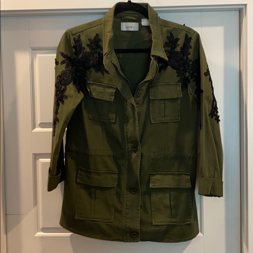 Evereve sz S utility jacket w/ lace detail